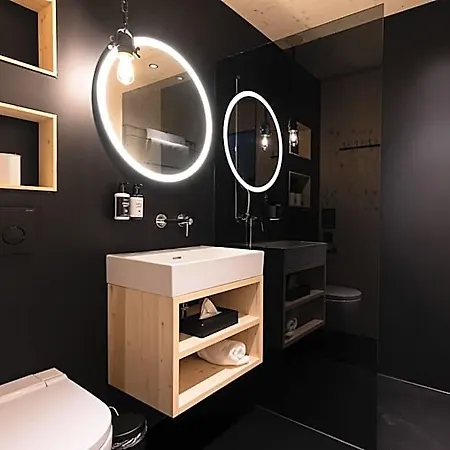 Hotel Bretterhotel 3*