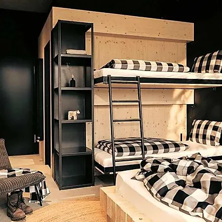 Bretterhotel Hotel 3*
