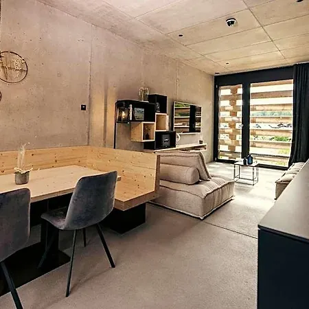 Bretterhotel Hasliberg